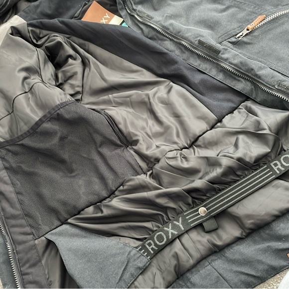 Roxy Women’s Winter Coat - Picture 5 of 10